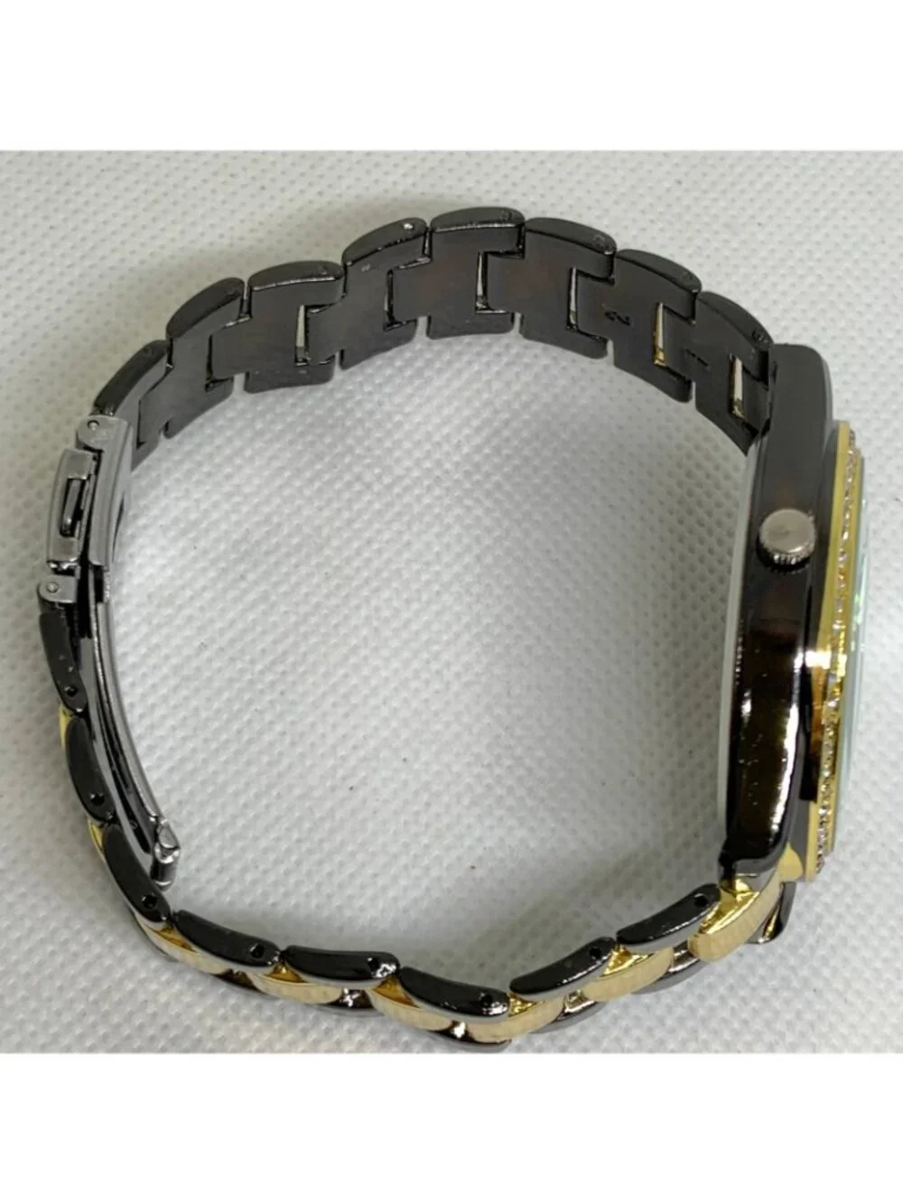 Bling gold black tone men watch 40mm quartz analog rhinestones black running